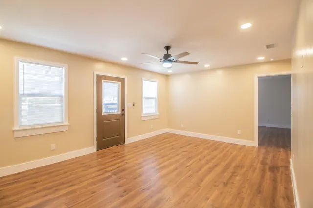 Photo 4 — 1030 S 16th Street, Slaton, TX 79364