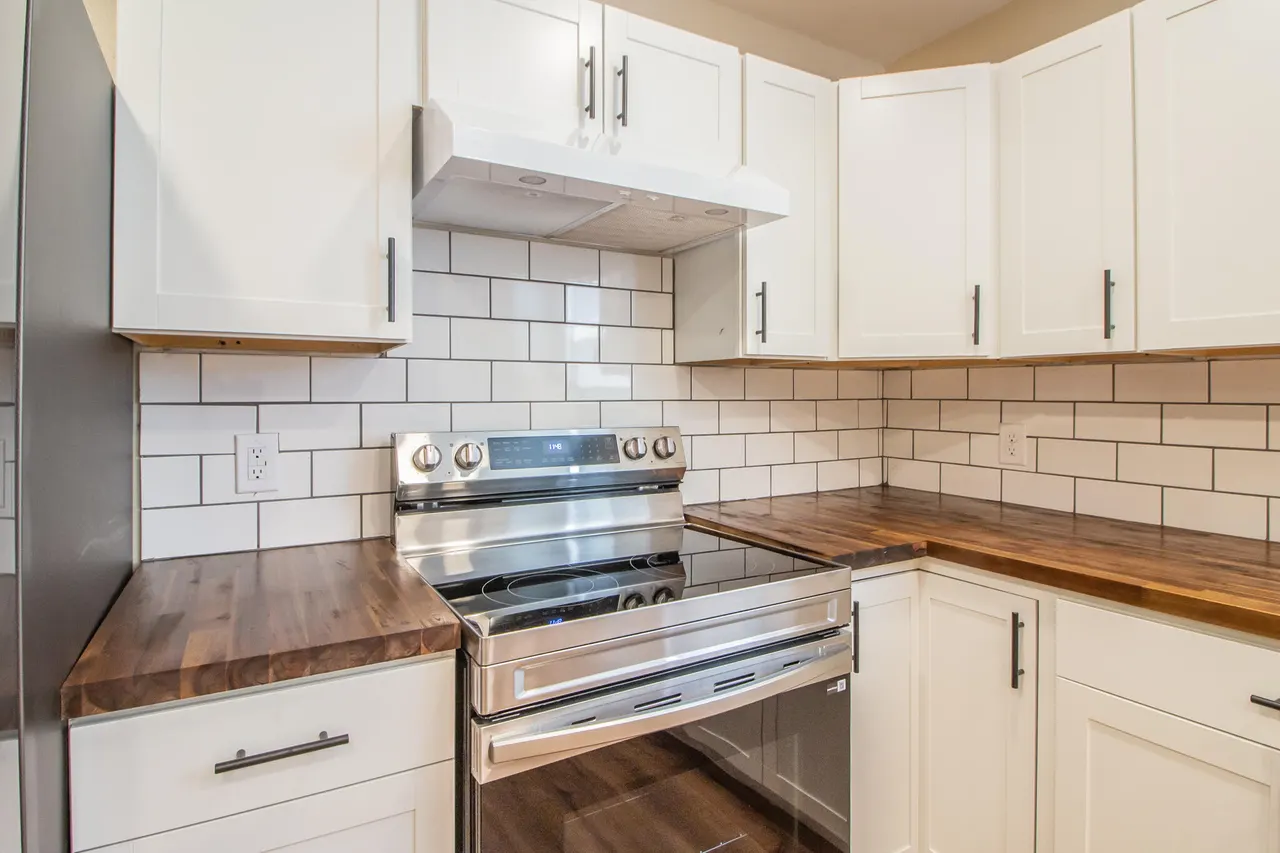 Photo 7 — 1030 S 16th Street, Slaton, TX 79364