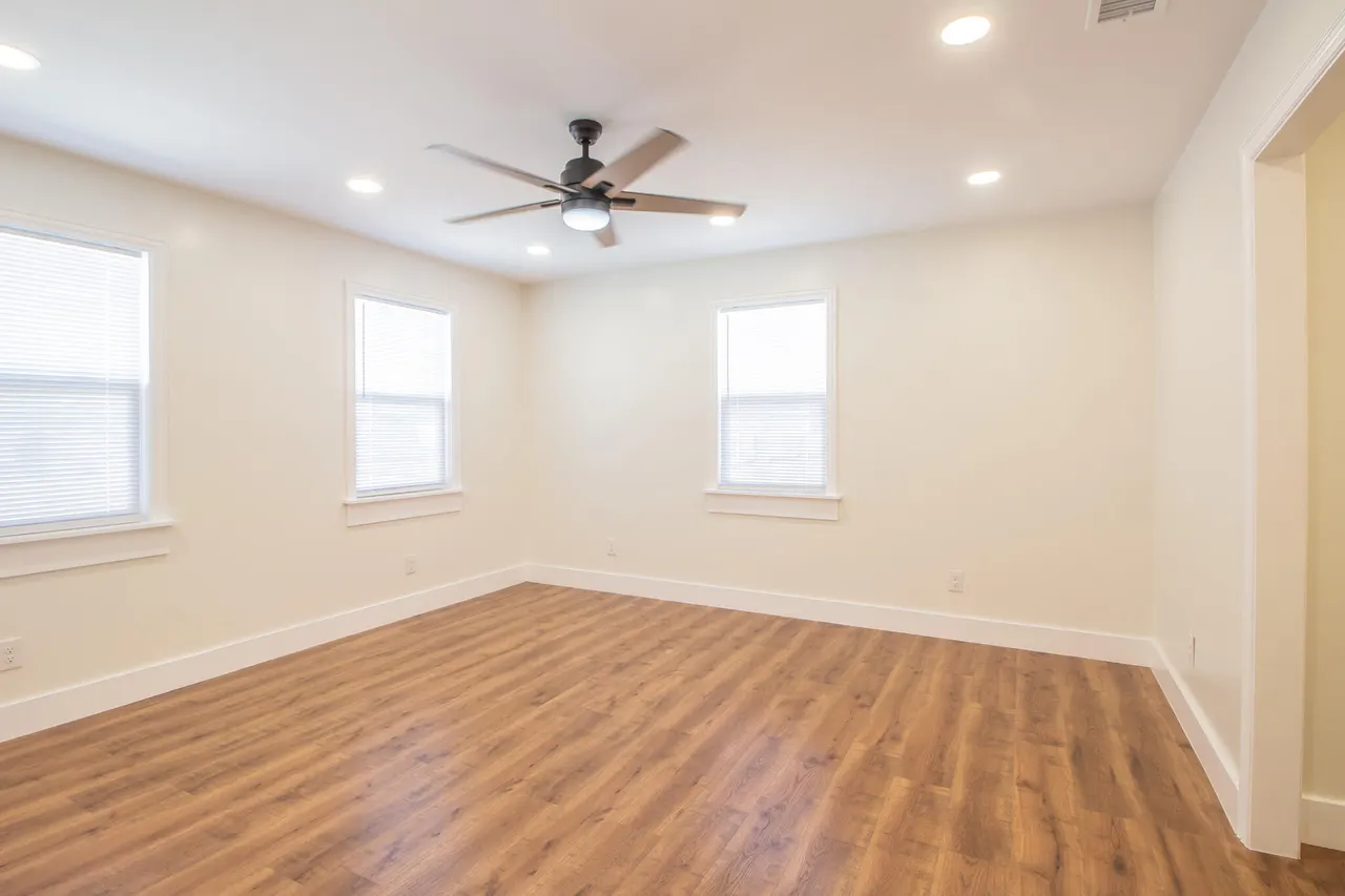 Photo 8 — 1030 S 16th Street, Slaton, TX 79364