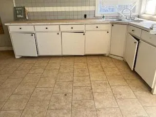 Photo 6 — 2106 35th Street, Lubbock, TX 79412