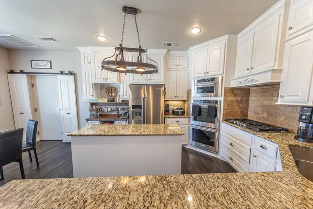 Photo 4 — 1 Highland Drive, Ransom Canyon, TX 79366