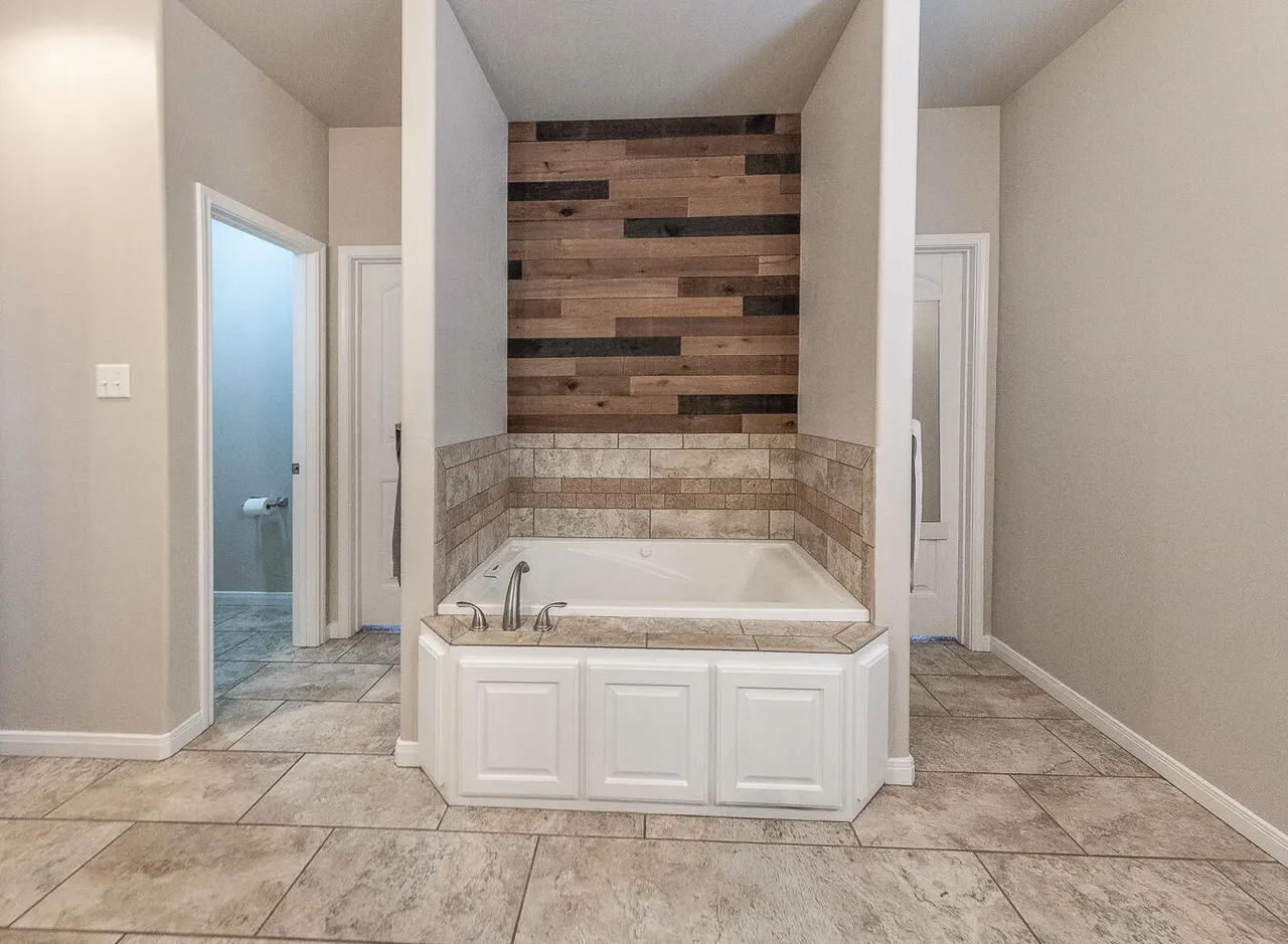 Photo 12 — 1 Highland Drive, Ransom Canyon, TX 79366
