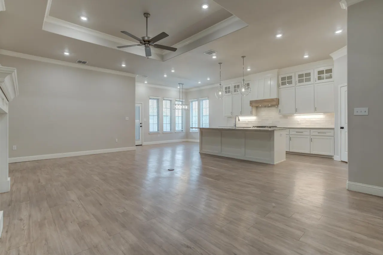 Photo 12 — 204 Joliet Avenue, Levelland, TX 79336