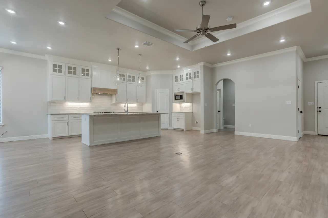 Photo 13 — 204 Joliet Avenue, Levelland, TX 79336