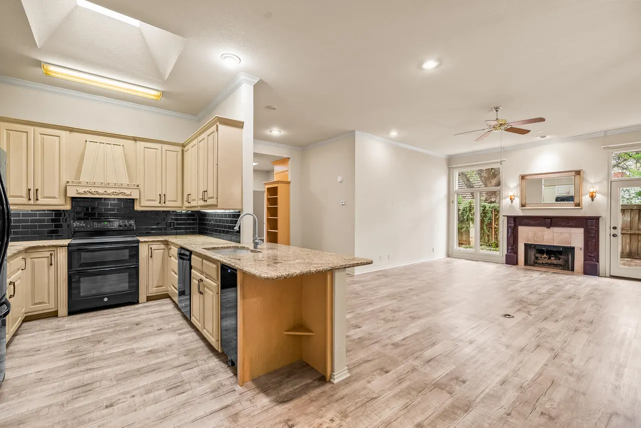 Photo 12 — 2302 Slide Road UNIT 47, Lubbock, TX 79407