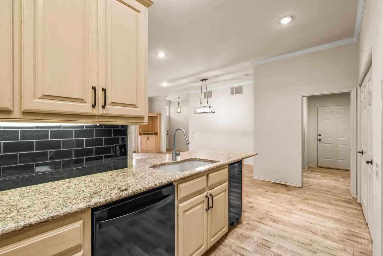 Photo 16 — 2302 Slide Road UNIT 47, Lubbock, TX 79407