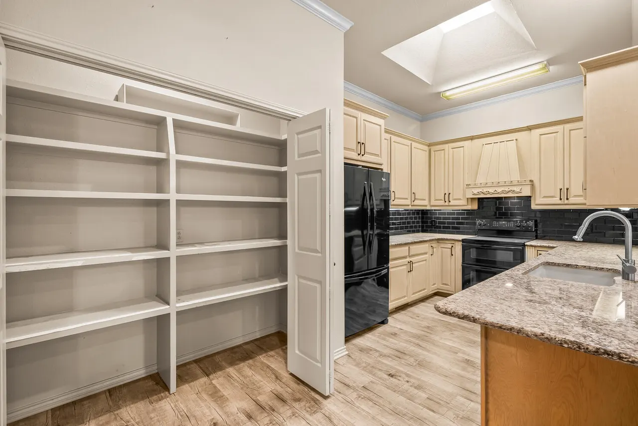 Photo 17 — 2302 Slide Road UNIT 47, Lubbock, TX 79407