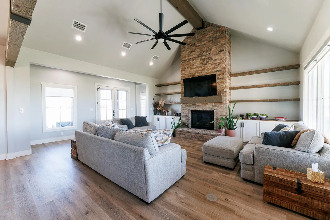 Photo 13 — 8128 E County Road 6100, Idalou, TX 79329