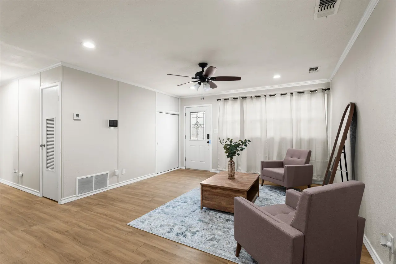 Photo 4 — 127 Flint Avenue, Levelland, TX 79336