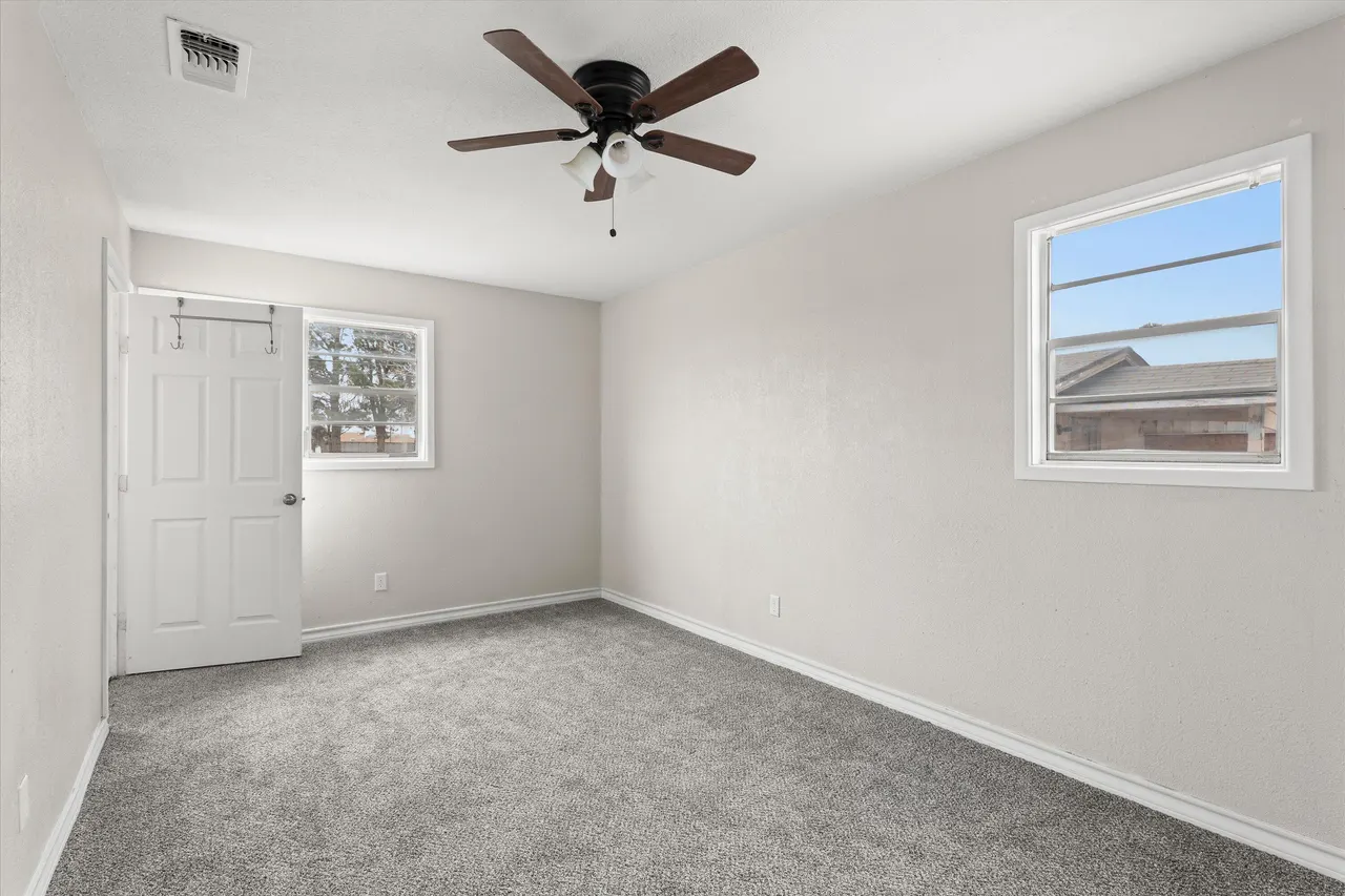 Photo 9 — 127 Flint Avenue, Levelland, TX 79336