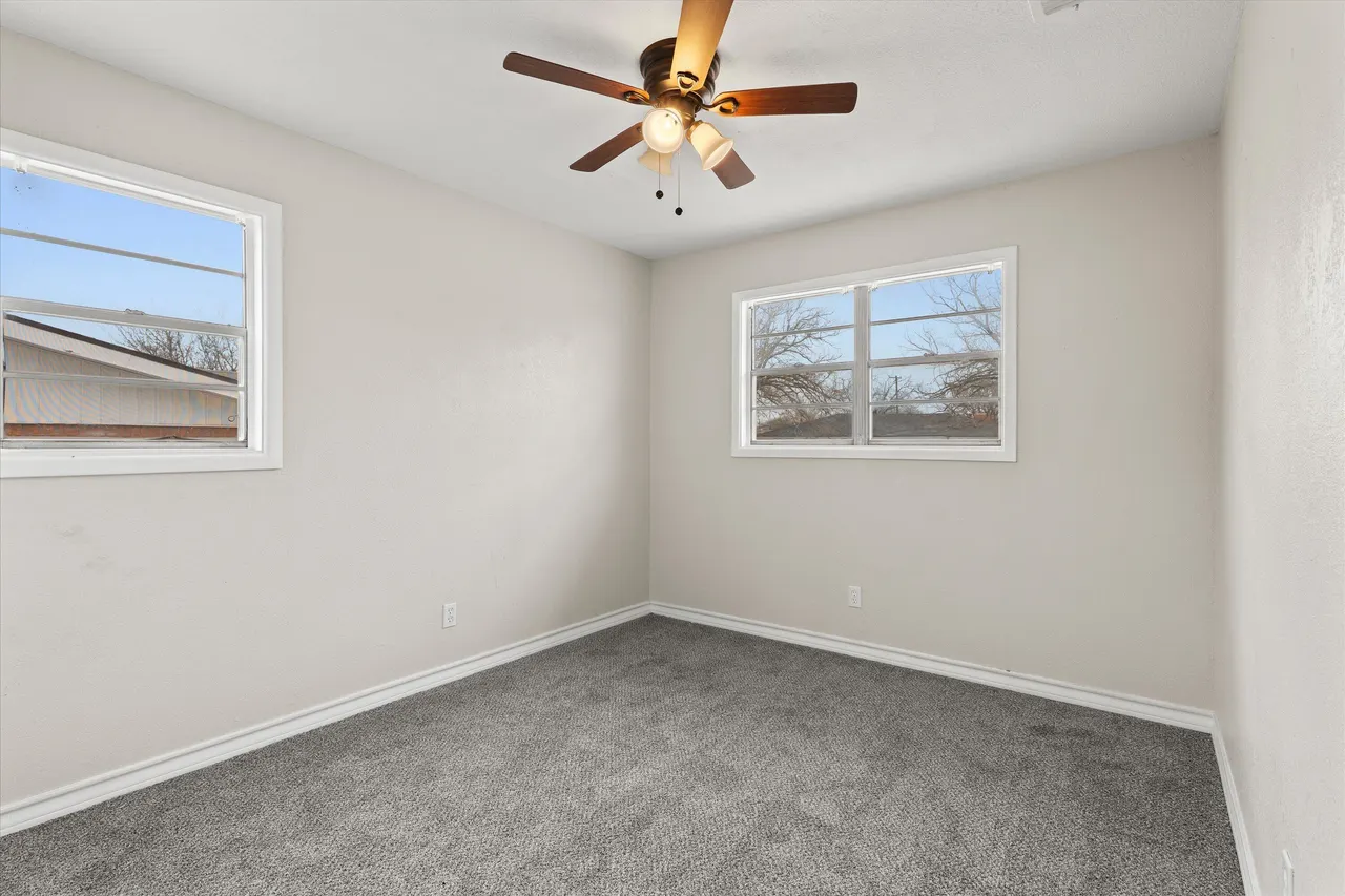 Photo 12 — 127 Flint Avenue, Levelland, TX 79336
