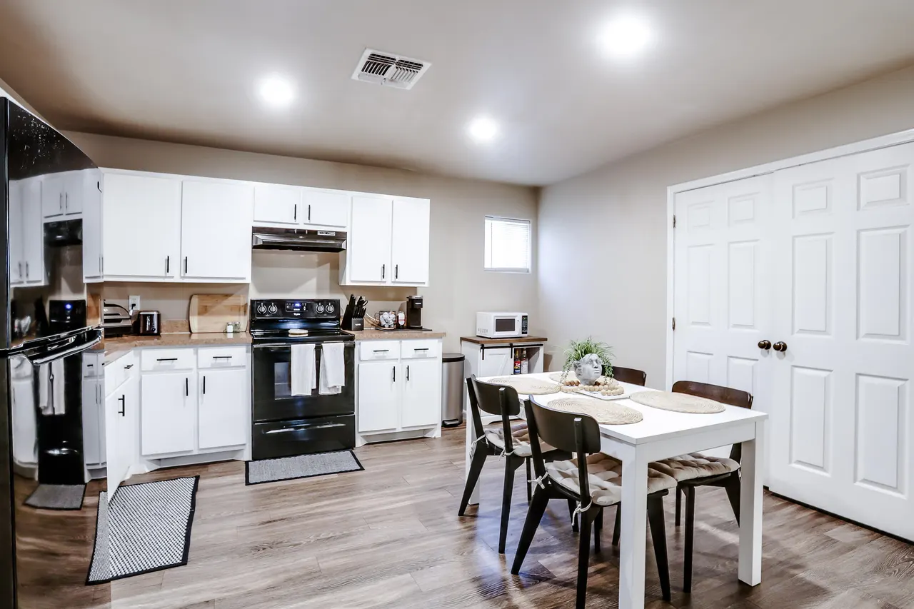 Photo 5 — 1512 E Ursuline Street 2, Lubbock, TX 79403