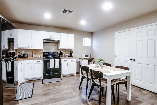 Photo 5 — 1512 E Ursuline Street 2, Lubbock, TX 79403