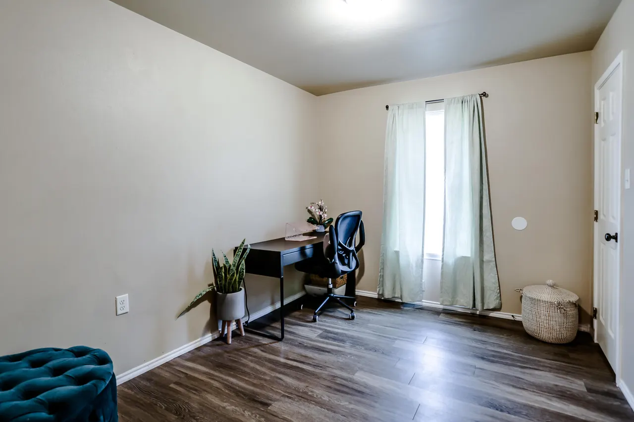 Photo 10 — 1512 E Ursuline Street 2, Lubbock, TX 79403