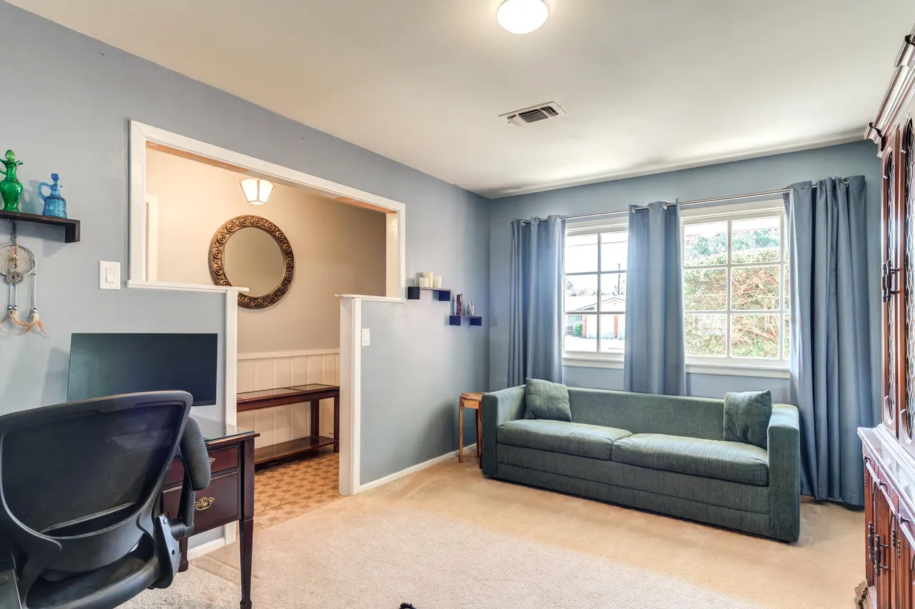 Photo 10 — 2132 69th Street, Lubbock, TX 79412