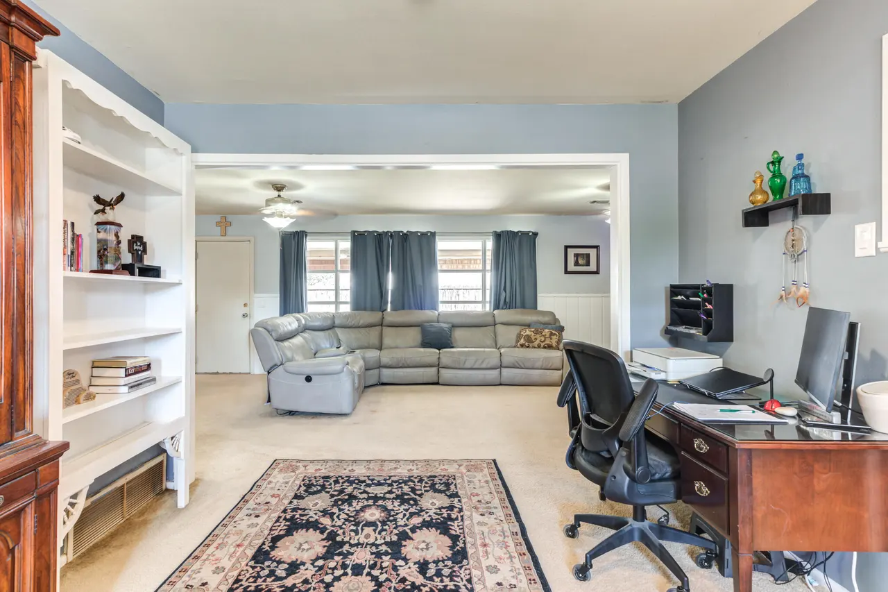 Photo 12 — 2132 69th Street, Lubbock, TX 79412