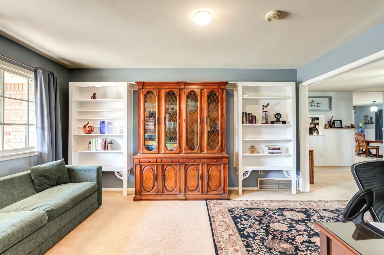 Photo 11 — 2132 69th Street, Lubbock, TX 79412