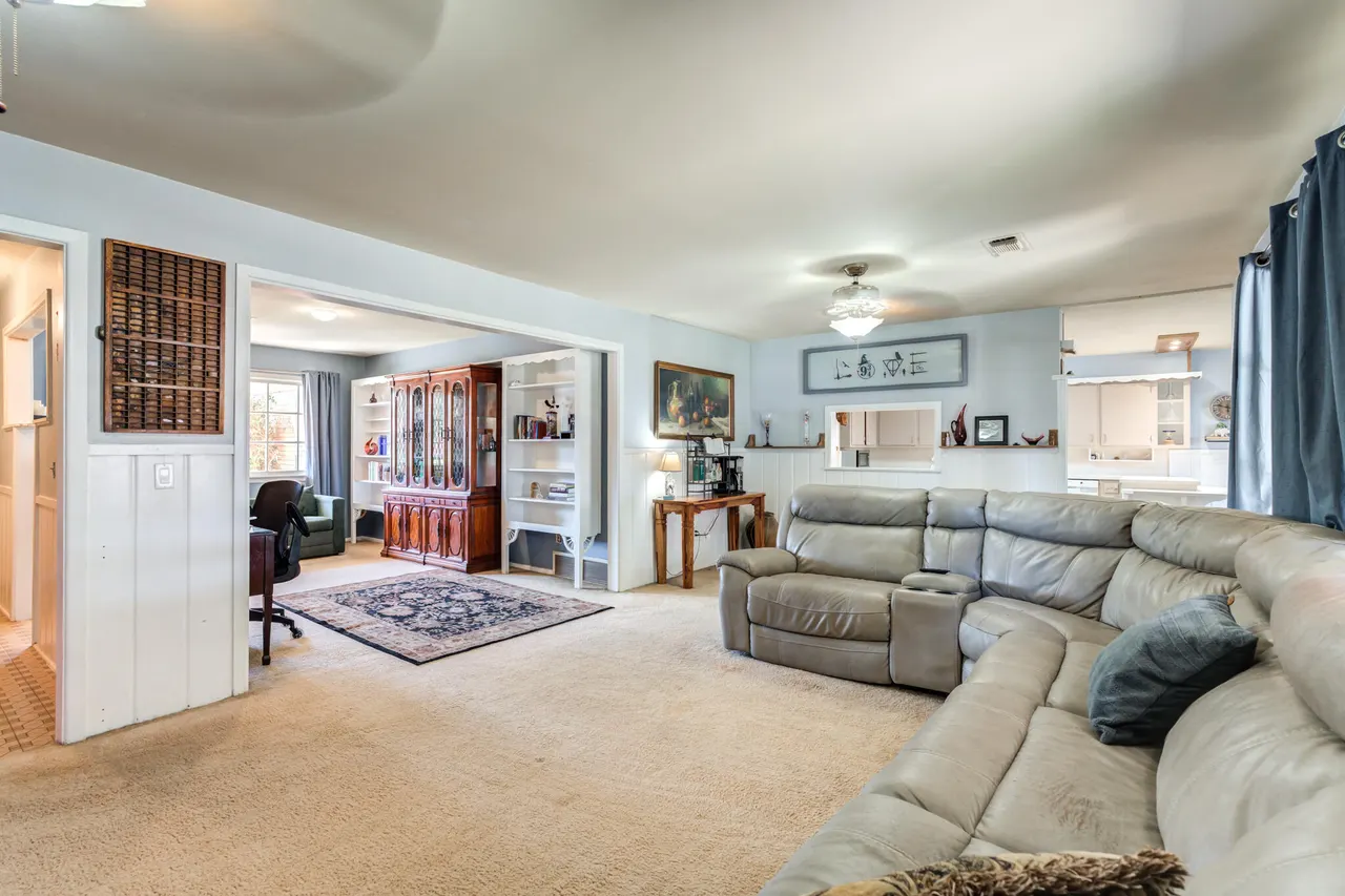 Photo 6 — 2132 69th Street, Lubbock, TX 79412