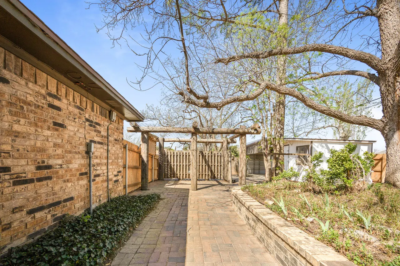 Photo 62 — 4416 62nd Street, Lubbock, TX 79414