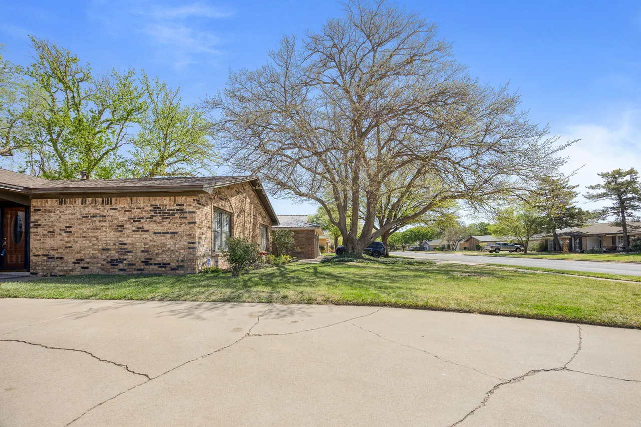 Photo 5 — 4416 62nd Street, Lubbock, TX 79414