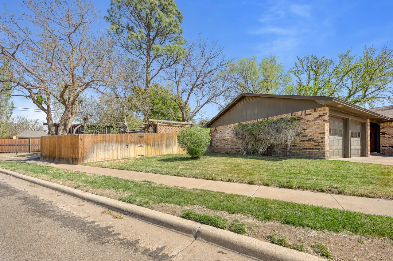 Photo 6 — 4416 62nd Street, Lubbock, TX 79414
