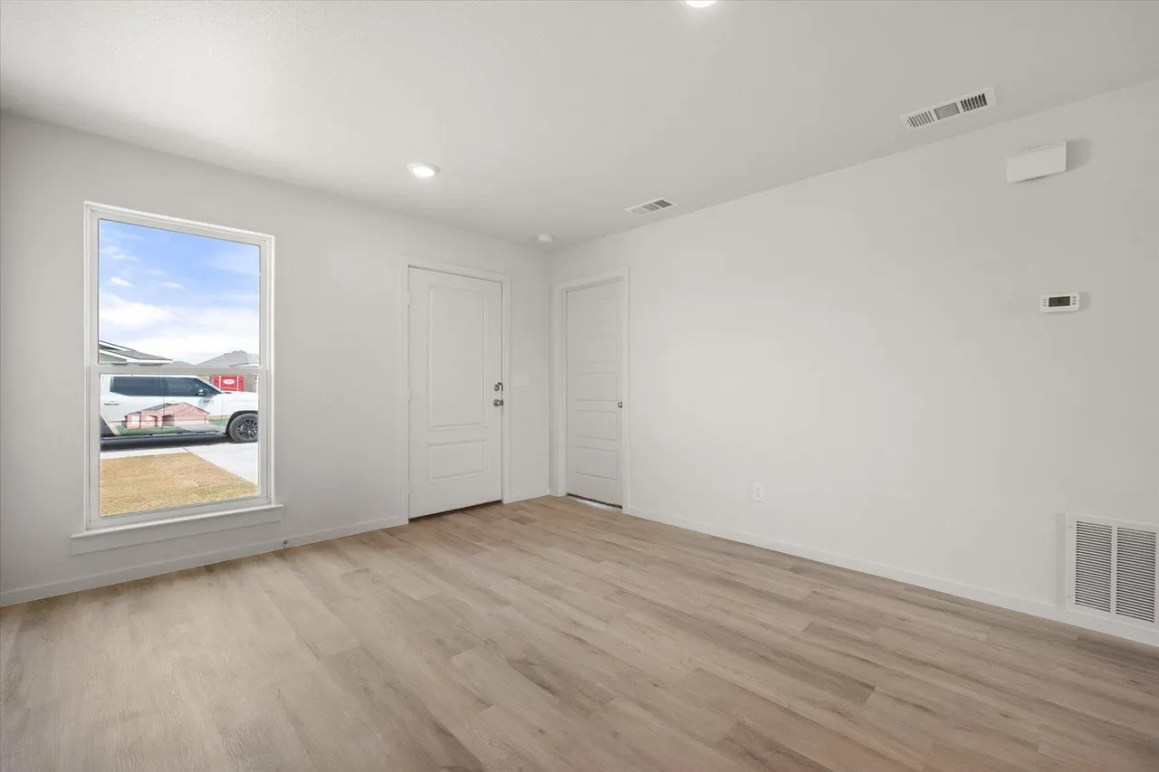 Photo 7 — 8315 25th Street, Lubbock, TX 79407