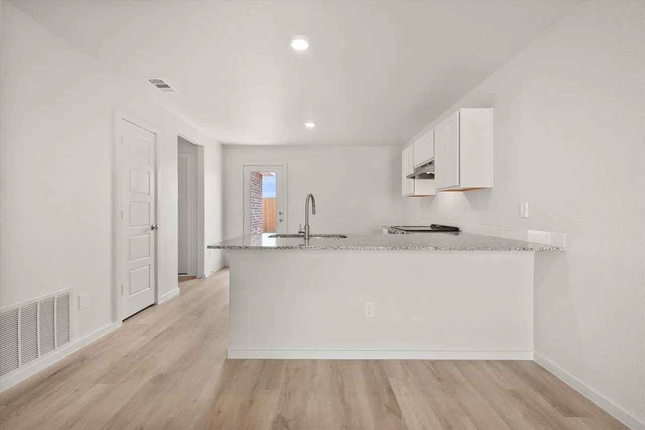 Photo 9 — 8315 25th Street, Lubbock, TX 79407