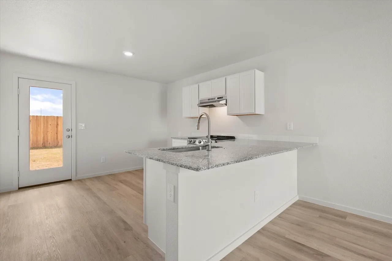 Photo 10 — 8315 25th Street, Lubbock, TX 79407
