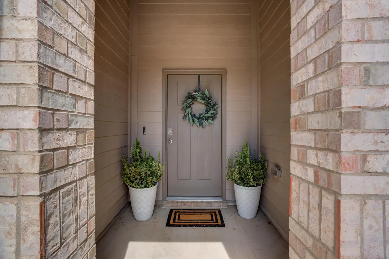 Photo 3 — 328 Ranger Street, Wolfforth, TX 79382