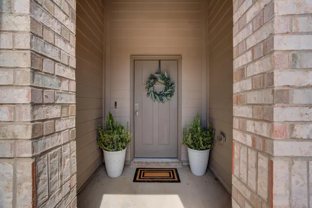 Photo 3 — 328 Ranger Street, Wolfforth, TX 79382