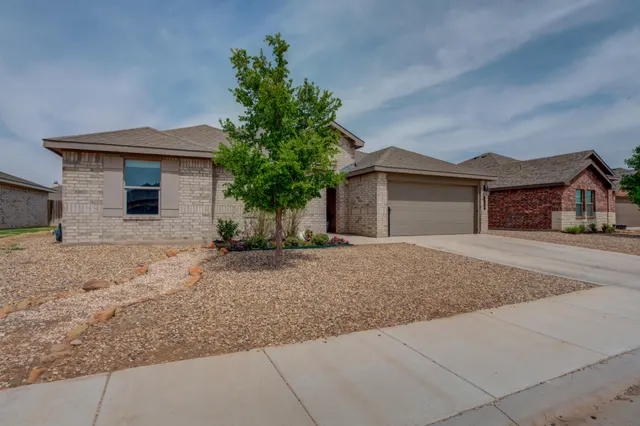 Photo 2 — 328 Ranger Street, Wolfforth, TX 79382