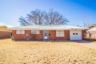Sold home at 907 S Pecos Drive