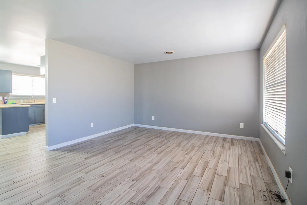 Photo 5 — 907 S Pecos Drive, Brownfield, TX 79316