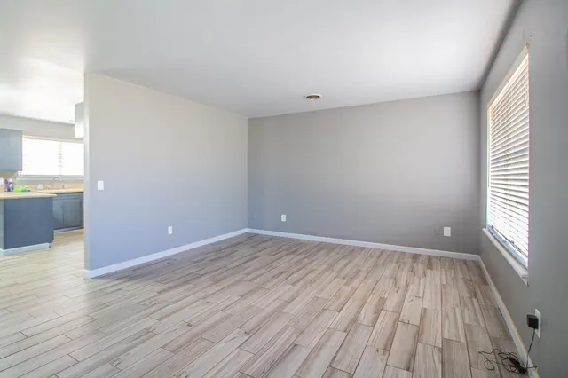 Photo 5 — 907 S Pecos Drive, Brownfield, TX 79316