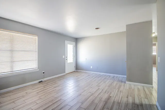 Photo 6 — 907 S Pecos Drive, Brownfield, TX 79316