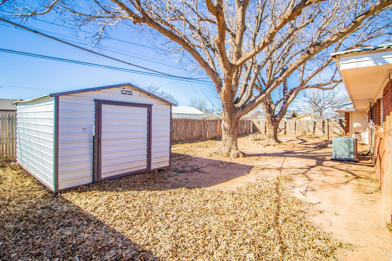 Photo 21 — 907 S Pecos Drive, Brownfield, TX 79316