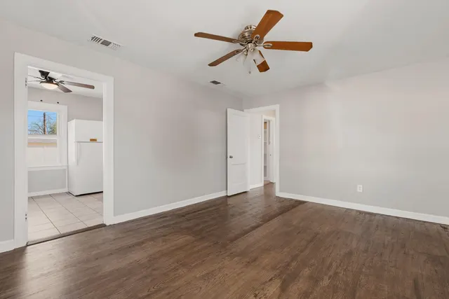 Photo 3 — 2302 32nd Street, Lubbock, TX 79411