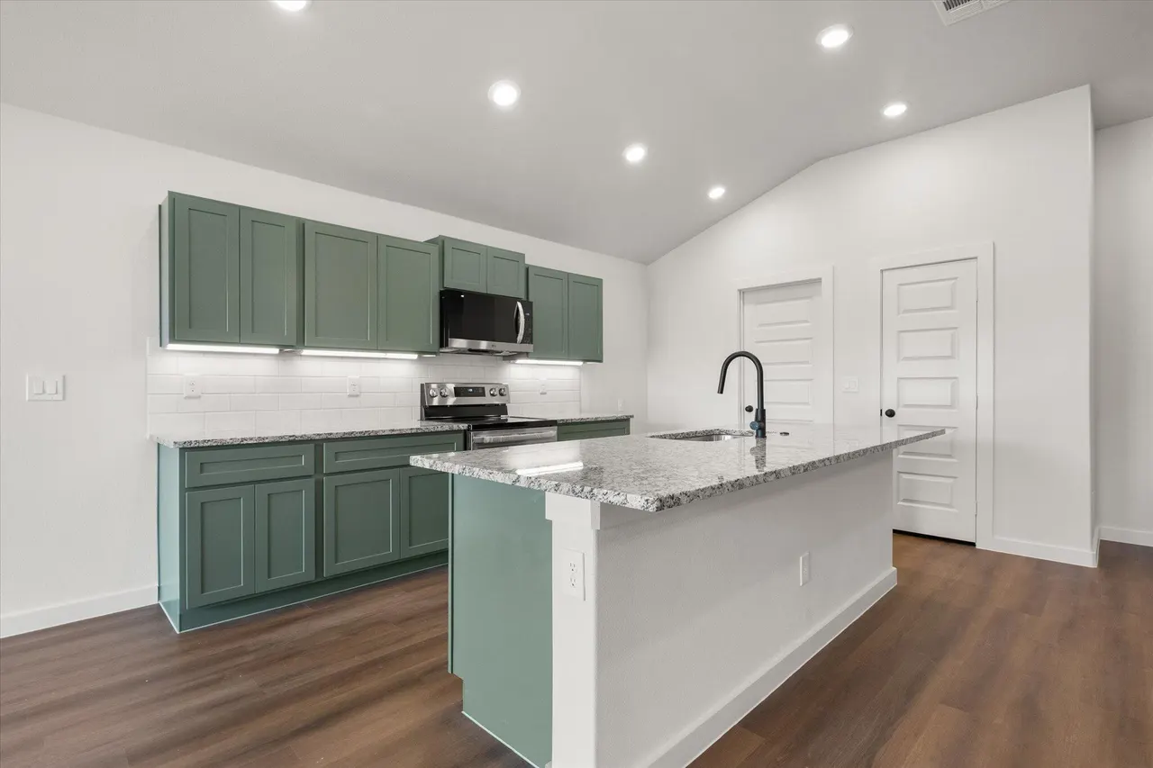 Photo 11 — 2423 Aberdeen Avenue, Wolfforth, TX 79382