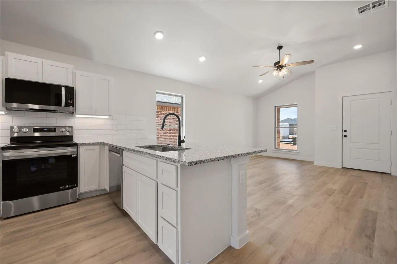 Photo 11 — 2406 Bryan Avenue, Wolfforth, TX 79382