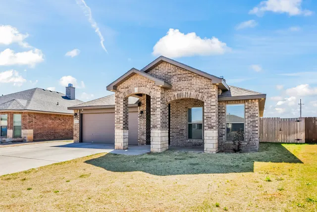 Photo 2 — 7027 37th Street, Lubbock, TX 79407