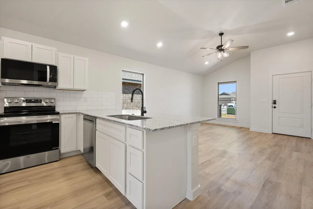 Photo 11 — 2407 Bryan Avenue, Wolfforth, TX 79382