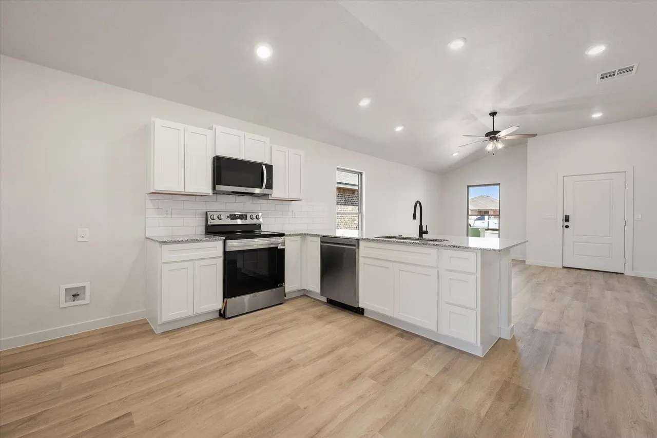 Photo 12 — 2407 Bryan Avenue, Wolfforth, TX 79382
