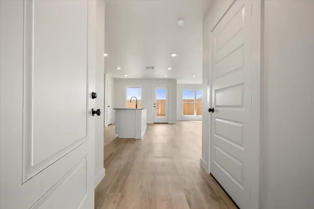 Photo 4 — 513 E 24th Street, Wolfforth, TX 79382