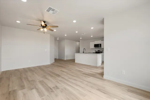 Photo 7 — 513 E 24th Street, Wolfforth, TX 79382