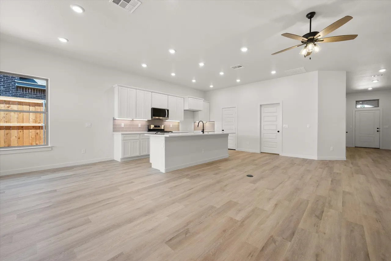 Photo 6 — 1203 E 30th Street, Wolfforth, TX 79382