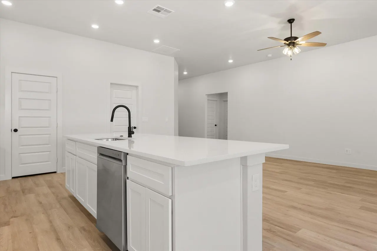 Photo 12 — 1203 E 30th Street, Wolfforth, TX 79382