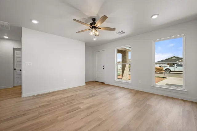 Photo 7 — 515 E 24th Street, Wolfforth, TX 79382
