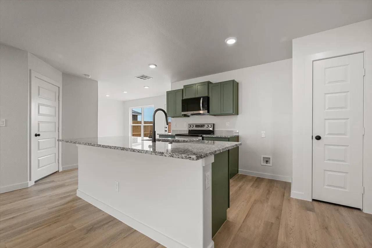 Photo 10 — 515 E 24th Street, Wolfforth, TX 79382