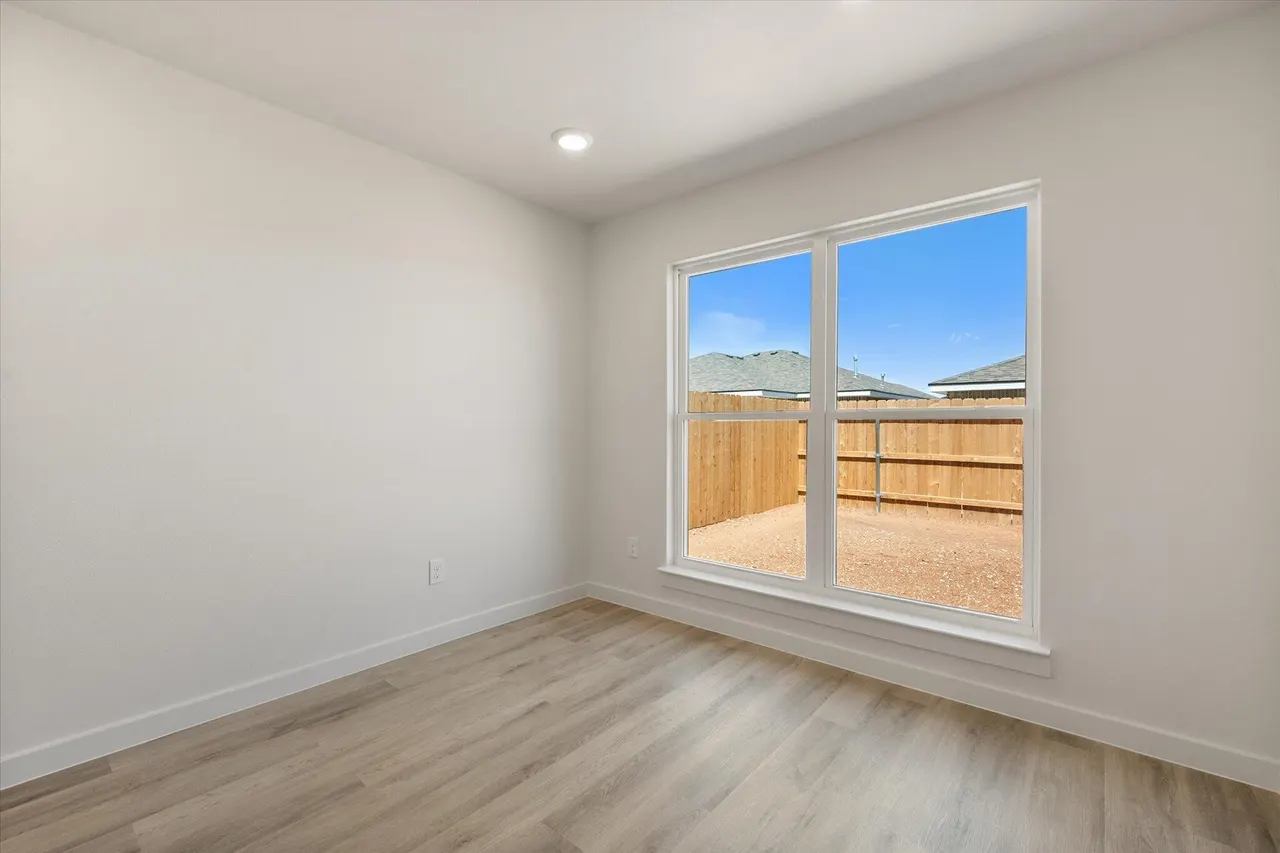 Photo 6 — 518 E 24th Street, Wolfforth, TX 79382