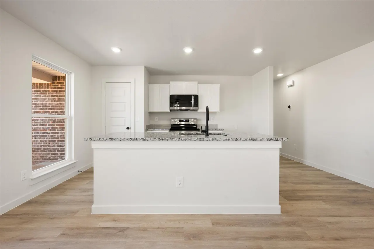 Photo 10 — 518 E 24th Street, Wolfforth, TX 79382